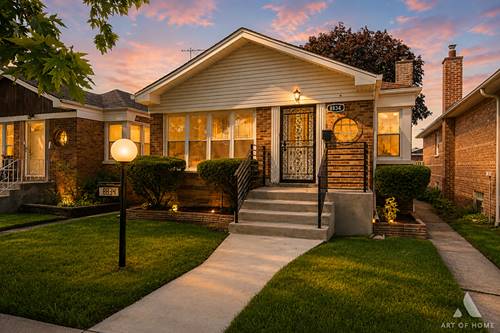 8834 S Oglesby, Chicago, IL 60617