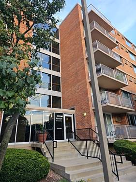 2201 Stewart Unit 6H, Lombard, IL 60148