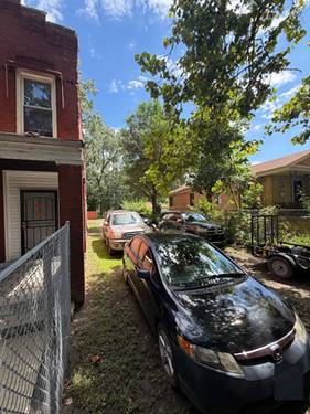 8235 S Marquette, Chicago, IL 60617