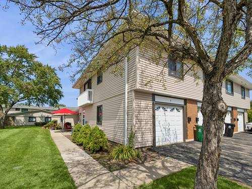 135 Fairlane Unit A, Bloomingdale, IL 60108