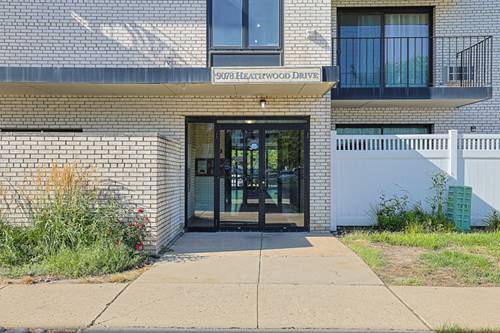 9078 Heathwood Unit 2B, Niles, IL 60714