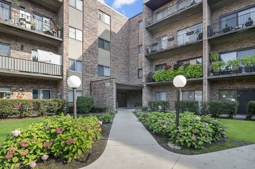 725 W Huntington Commons Unit 306, Mount Prospect, IL 60056