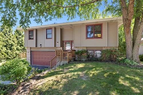 558 Barbary, Woodstock, IL 60098