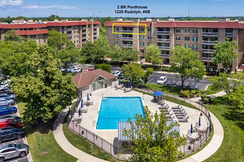 1220 Rudolph Unit 5B, Northbrook, IL 60062