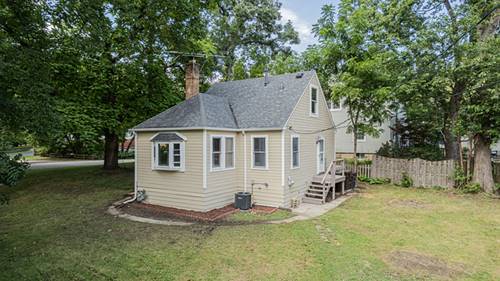 3916 Eastway, Island Lake, IL 60042