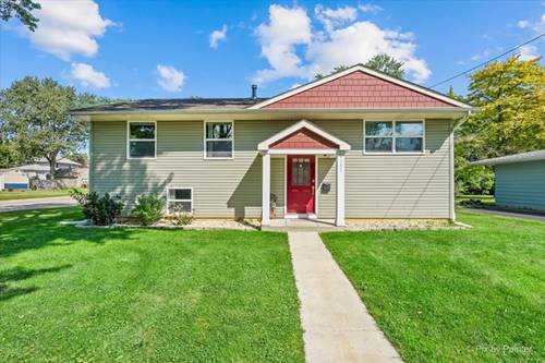 1132 Queen Anne, Woodstock, IL 60098
