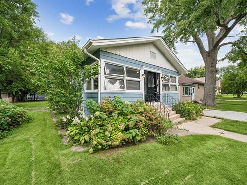 208 N Grant, Westmont, IL 60559
