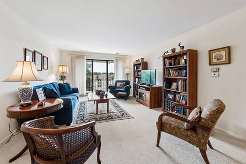 5200 Oakton Unit 408, Skokie, IL 60077