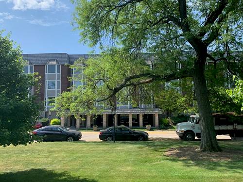 600 Thames Unit 3D, Park Ridge, IL 60068