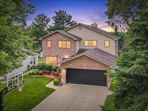 106 N Kenilworth, Mount Prospect, IL 60056