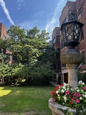 5551 S Kimbark Unit 18, Chicago, IL 60637