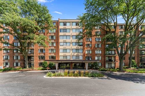 2000 St Regis Unit 7D, Lombard, IL 60148