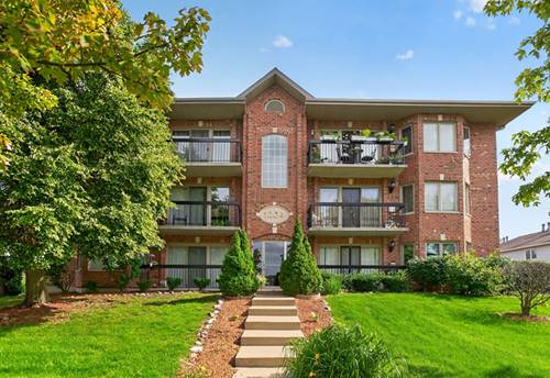 1204 Chalet Unit 302, Naperville, IL 60563
