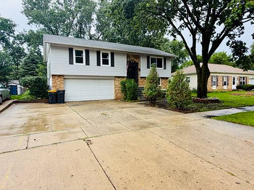 807 Hayward, Streamwood, IL 60107