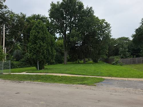 240 N Park, Westmont, IL 60559