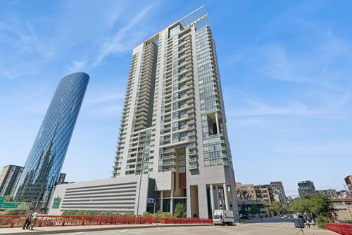 737 W Washington Unit 806, Chicago, IL 60661