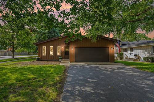 452 Commonwealth, Elmhurst, IL 60126