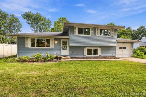 1612 Forrest, St. Charles, IL 60174