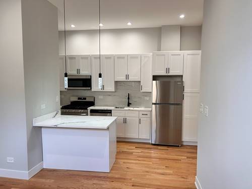 4121 W Montrose Unit 1, Chicago, IL 60641