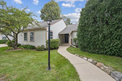 931 Chase, Gurnee, IL 60031
