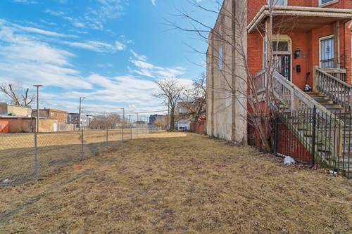 3913 S Prairie, Chicago, IL 60653
