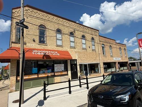 226 N Benton Unit 3, Woodstock, IL 60098