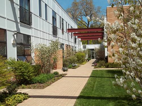 2100 Greenwood Unit 107, Evanston, IL 60201