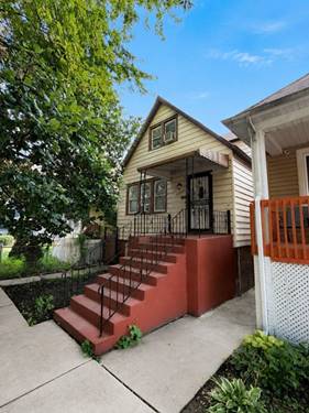 8322 S Burnham, Chicago, IL 60617