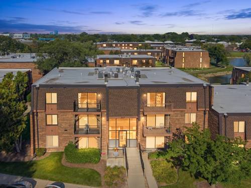 617 Limerick Unit 2B, Schaumburg, IL 60193