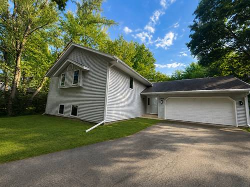 1619 Candlewick, Poplar Grove, IL 61065