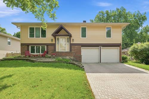 152 S Lancaster, Bolingbrook, IL 60440