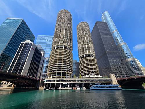 300 N State Unit 3827, Chicago, IL 60654