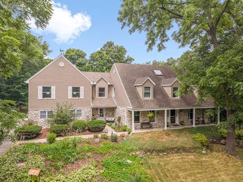 8310 Mason Hill, Woodstock, IL 60098