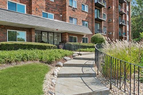 4711 St Joseph Creek Unit 2G, Lisle, IL 60532