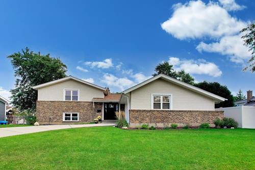 2307 N Kennicott, Arlington Heights, IL 60004