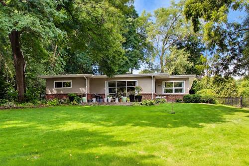 1001 Geneva, St. Charles, IL 60174