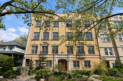 1928 W Morse Unit 3W, Chicago, IL 60626