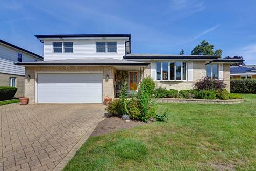 8190 W Catino, Niles, IL 60714