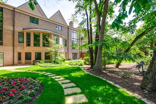 1302 Hawthorne Unit 1302, Hinsdale, IL 60521