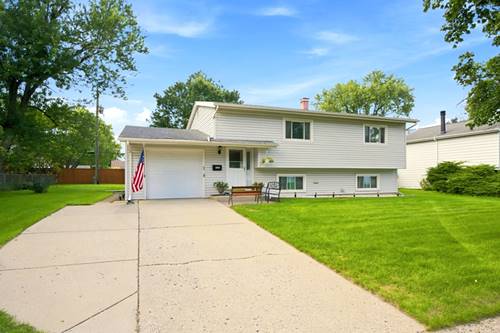 652 Sussex, Crystal Lake, IL 60014