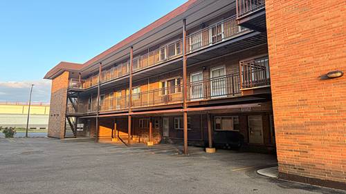 2330 N Harlem Unit 1E, Elmwood Park, IL 60707