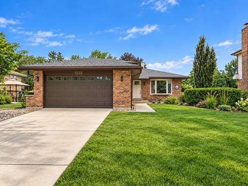 1235 Virginia, Westmont, IL 60559