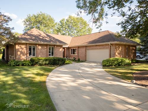 2S015 Ironwood, Wheaton, IL 60189