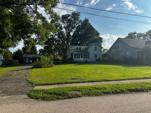 428 Chalmers, Geneva, IL 60134