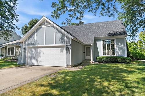 208 Carol Ann, Streamwood, IL 60107