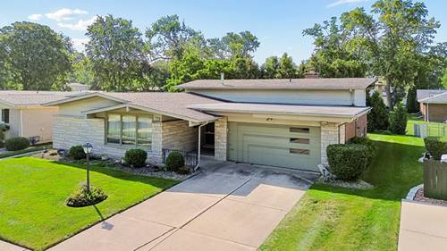 1050 W Strieff, Glenwood, IL 60425