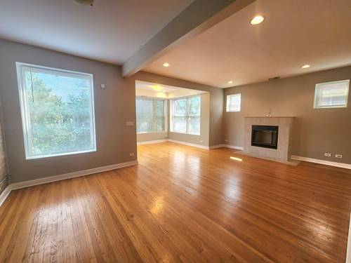 2320 E 70th Unit 3, Chicago, IL 60649