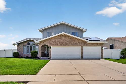 702 Longwood, Minooka, IL 60447