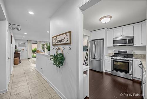 520 E Main Unit 1C, Barrington, IL 60010