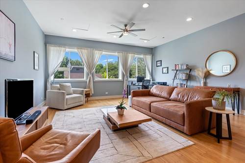 1101 Dodge Unit 204, Evanston, IL 60202